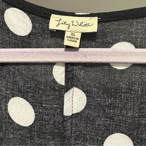 Polkadot crop top. Size XL - Picture 3 of 4